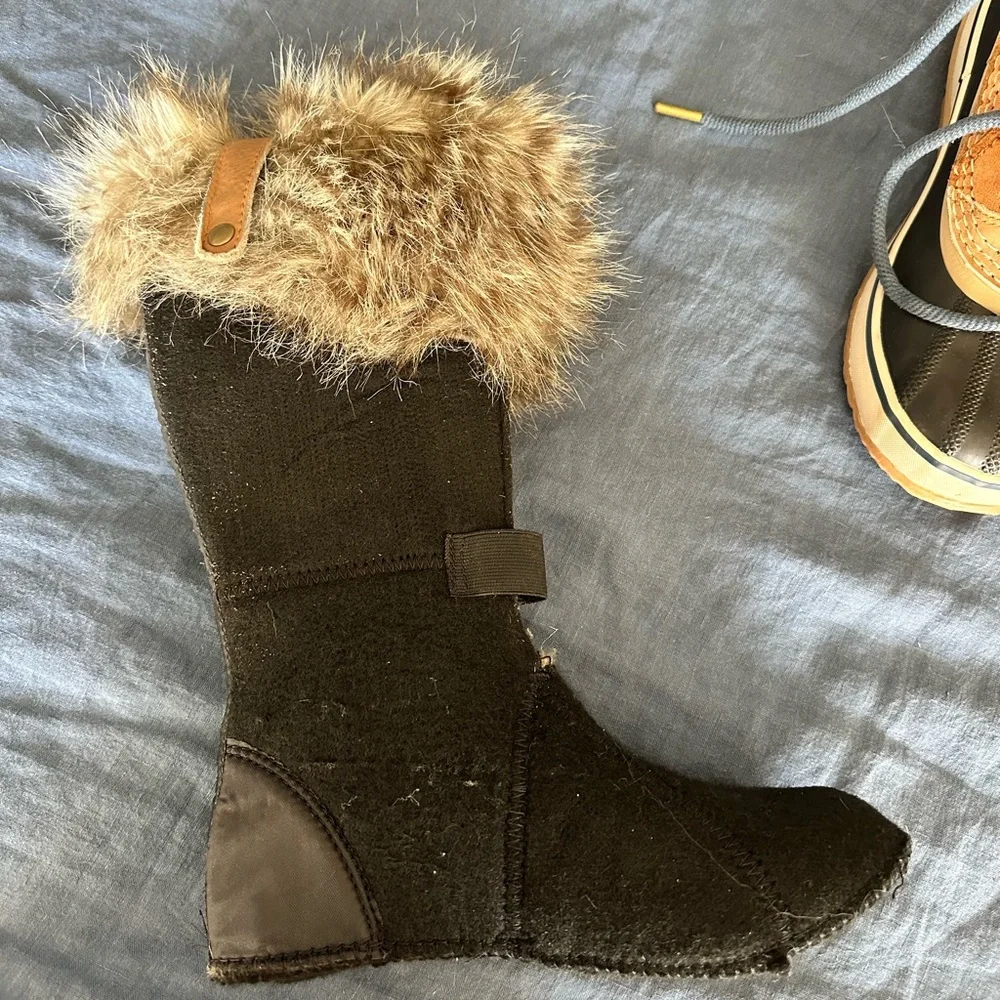 Sorel Joan Of Arctic Boots size 5.5 women’s‎ brand new never worn!